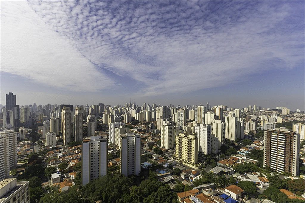 Apartamento à venda ou para alugar com 3 suítes em Água Branca, São Paulo, SP