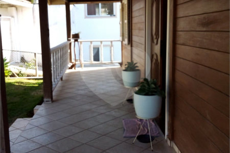 Casa à venda com 6 quartos, sendo 4 suítes, no condomínio Alpes D Ouro, Bom Jesus dos Perdões - SP