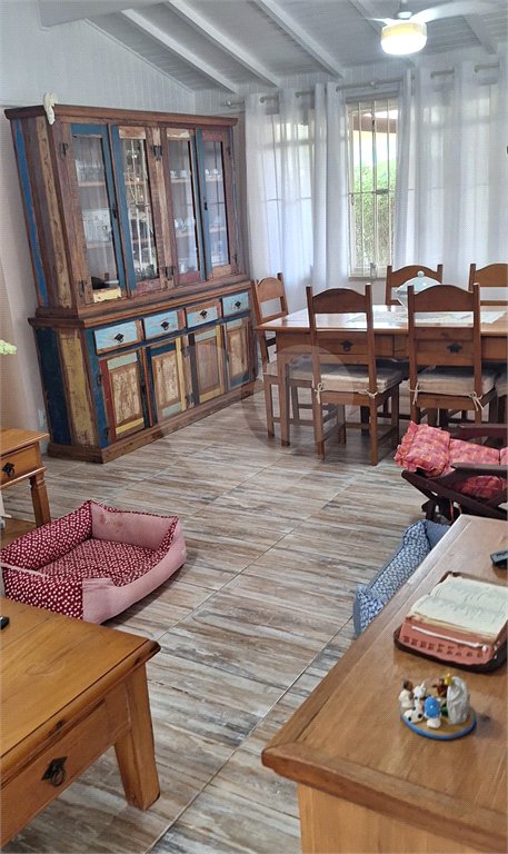 Casa à venda com 3 quartos, sendo 1 suíte, em Condomínio Flamboyant-b, Atibaia, SP