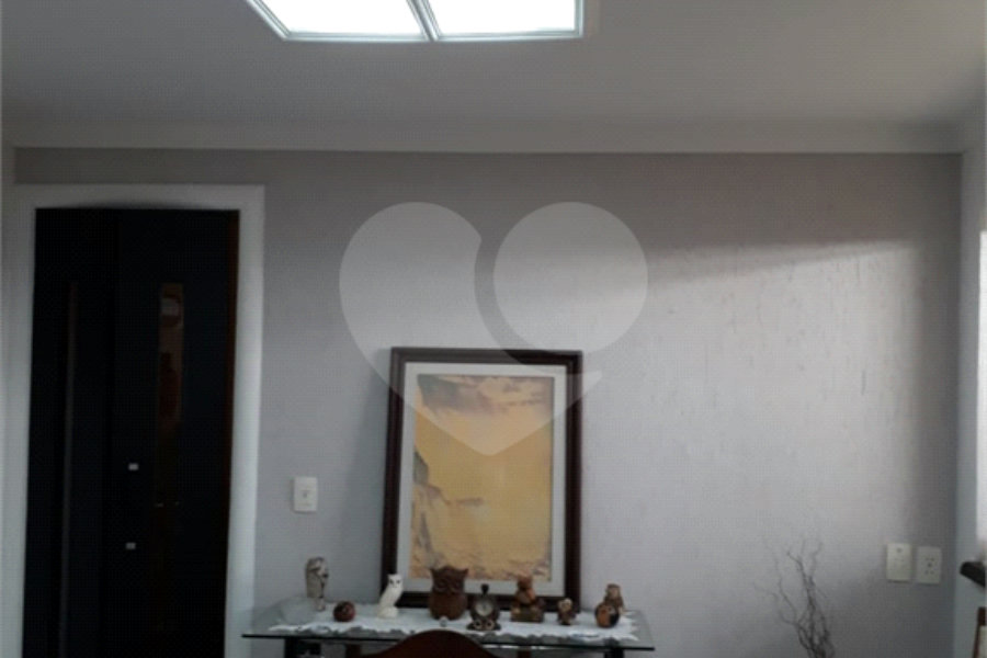 Sobrado à venda com 3 quartos, sendo 1 suíte, em Jardim Santa Mena, Guarulhos, SP