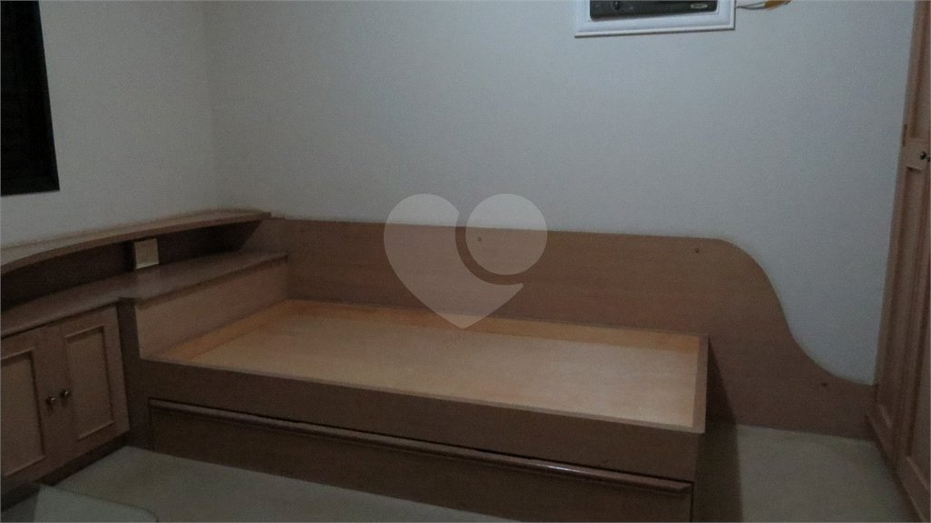 Apartamento à venda com 4 quartos, sendo 2 suítes,  em Cambuí, Campinas, SP