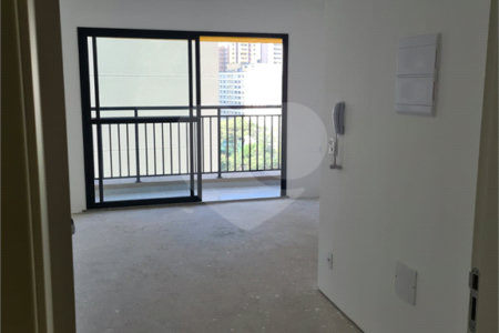 Apartamento à venda na Bela Vista de 24m2 com 1 dormitórios e sem vagas.Estuda Permuta.