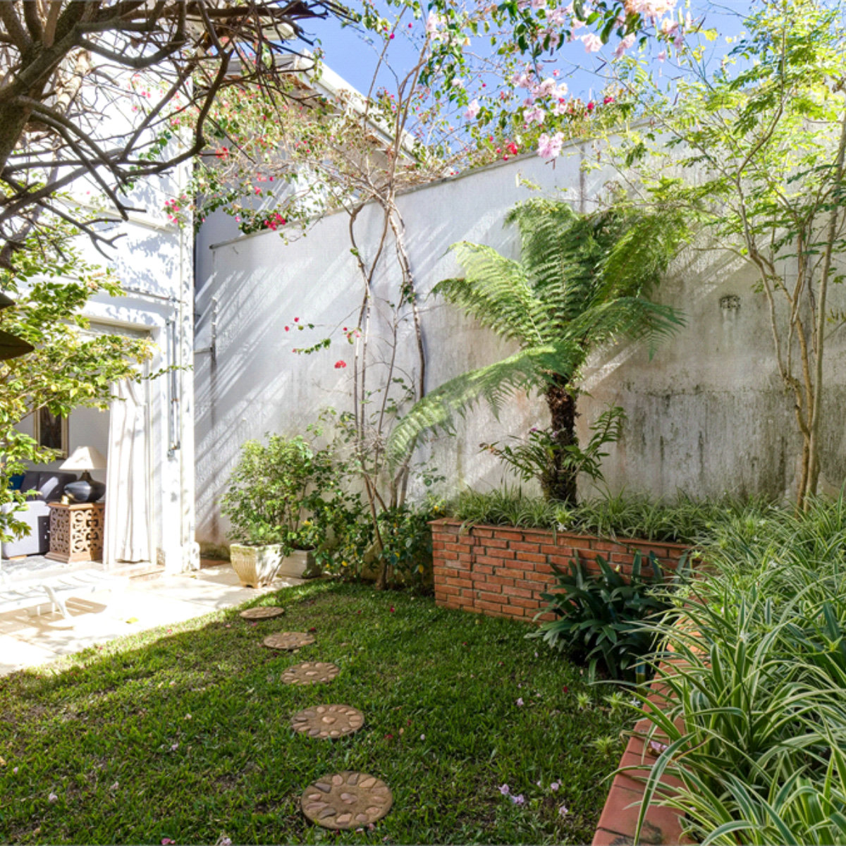 Casa de Vila à venda com 4 quartos, sendo 1 suíte, em Alto da Boa Vista, São Paulo, SP