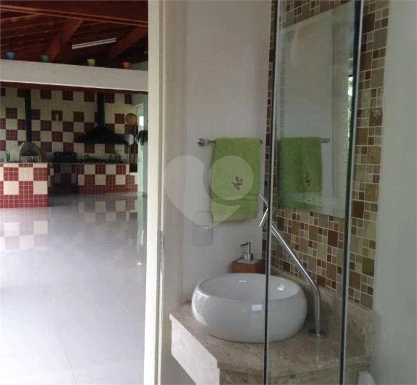 Condomínio à venda com 4 quartos, sendo 2 suítes, em Colinas do Paratehy, Mogi das Cruzes, SP