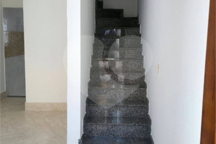 Sobrado à venda com 2 quartos em Guaianazes, São Paulo, SP