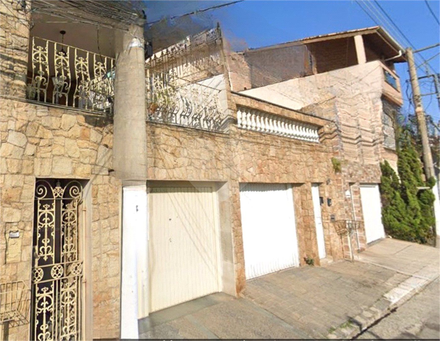 Sobrado à venda com 3 quartos, sendo 1 suíte, em Tremembé, São Paulo, SP