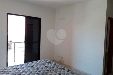 Casa à venda com 3 quartos, sendo 1 suíte, no condomínio Saude, São Paulo - SP