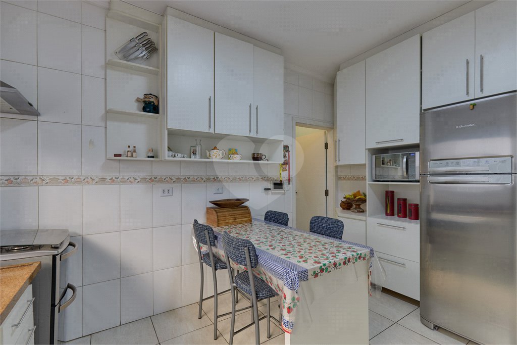Sobrado à venda com 3 quartos, sendo 1 suíte, em Jardim Prudência, São Paulo, SP