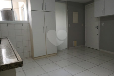 Cobertura à venda com 4 quartos, sendo 3 suítes,  em Cidade São Francisco, São Paulo, SP