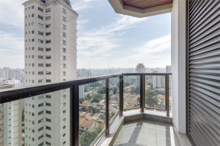 Apartamento à venda com 2 quartos, sendo 1 suíte, em Campo Belo, São Paulo, SP