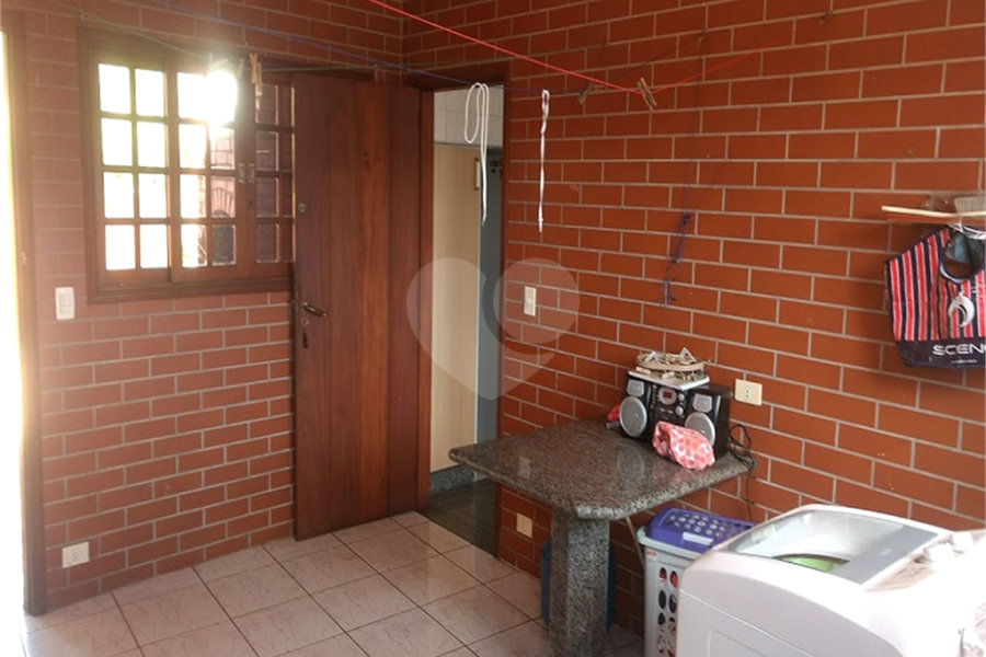 Sobrado à venda com 4 quartos, sendo 2 suítes, em Tremembé, São Paulo, SP