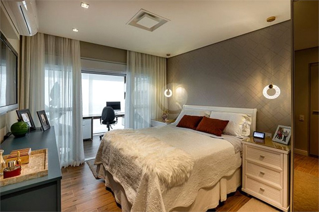 Apartamento à venda com 3 suítes em Indianópolis, São Paulo, SP