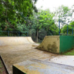 Casa à venda com 4 quartos, sendo 2 suítes,  no condomínio Granja Vianna II, Cotia - SP