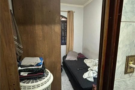 Casa à venda com 3 quartos em Parque Sonia, São Paulo, SP