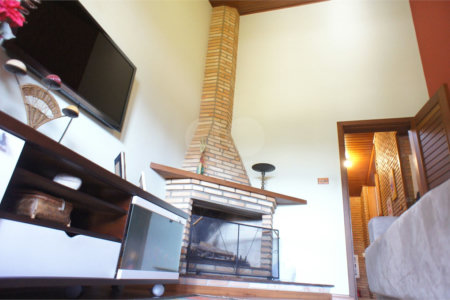 Casa à venda com 4 quartos, sendo 1 suíte,  em Vila Suissa, Mogi das Cruzes, SP
