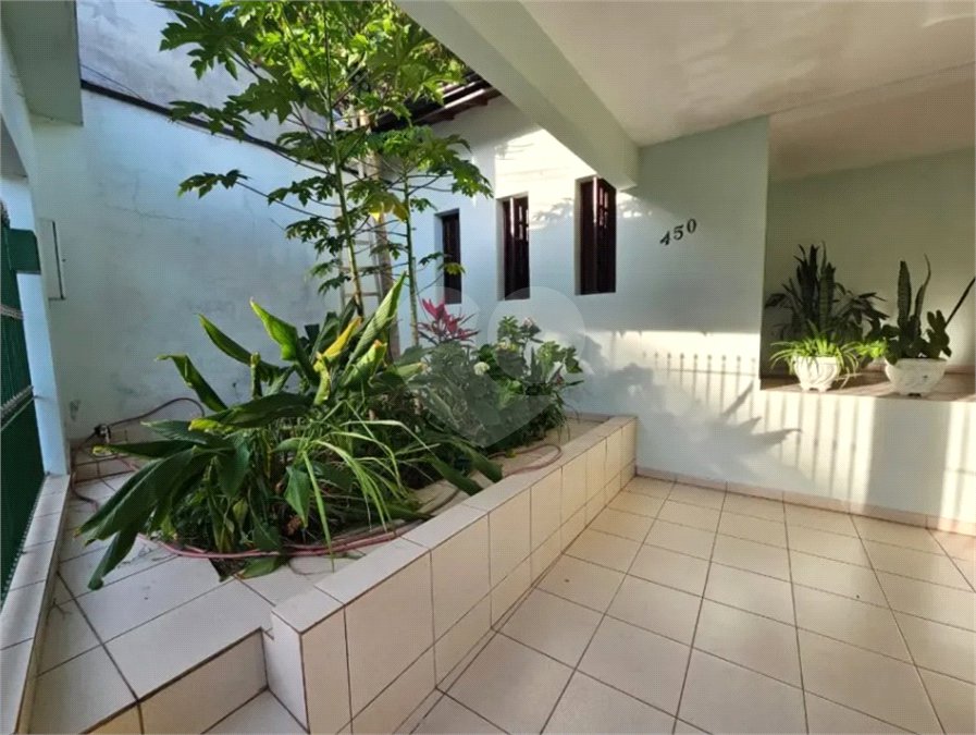 Casa Térrea à venda com 3 quartos no Centro, Poá, SP