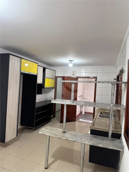 Sobrado à venda ou para alugar com 3 suítes em Vila Sônia, São Paulo, SP