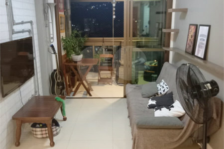 Apartamento à venda com 3 quartos, sendo 1 suíte, em Rio Comprido, Rio de Janeiro, RJ