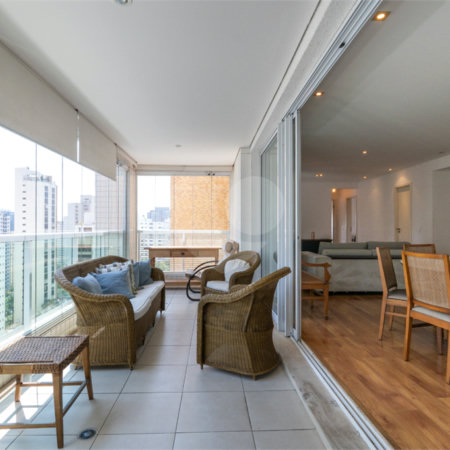 Apartamento à venda com 3 suítes em Campo Belo, São Paulo, SP