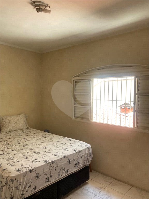 Casa à venda com 3 quartos, sendo 1 suíte, em Jardim Pinheiros, São Paulo, SP
