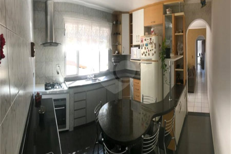Casa à venda com 6 quartos em Jardim Santa Clara, Guarulhos, SP