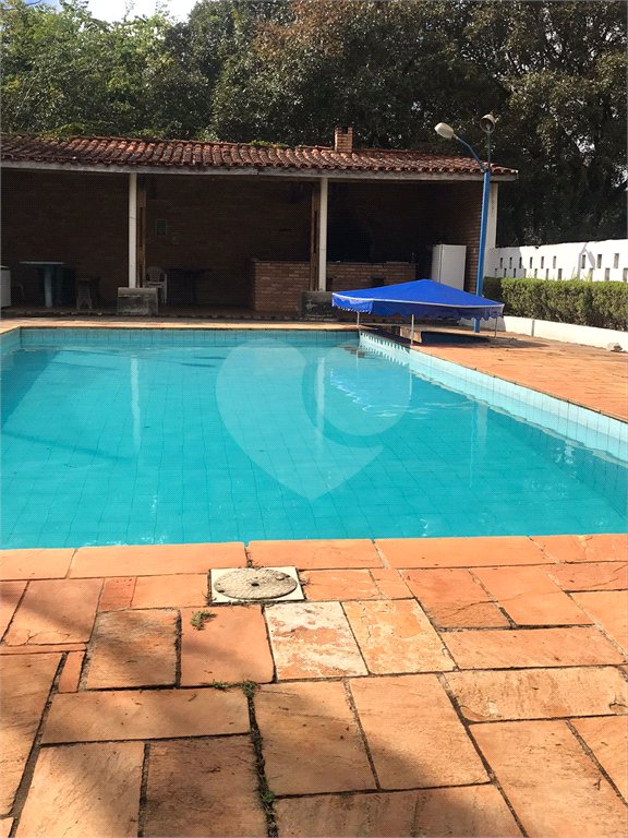 Casa à venda ou para alugar com 4 quartos, sendo 1 suíte, em Chácaras Leão, Votorantim, SP