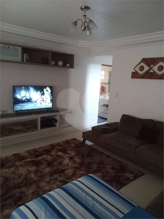 Casa à venda com 3 quartos em Sítio São José, Suzano, SP