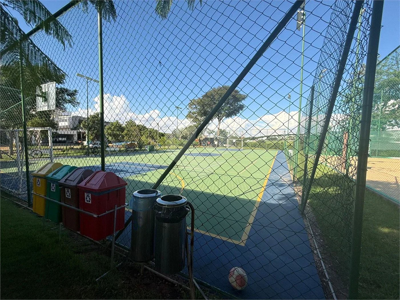 Terreno a venda no condomínio Villa DAquila, Santa Rosa, Piracicaba.