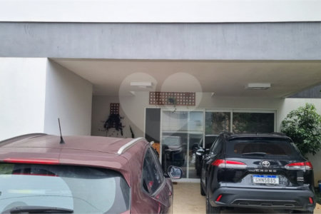 Casa à venda com 5 quartos, sendo 2 suítes, no condomínio Swiss Park, São Bernardo do Campo - SP