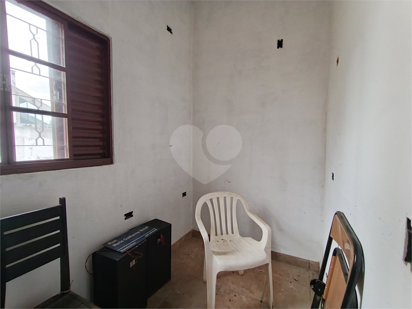 Casa à venda com 4 quartos, sendo 3 suítes, no condomínio Rancho Dirce, Sorocaba - SP