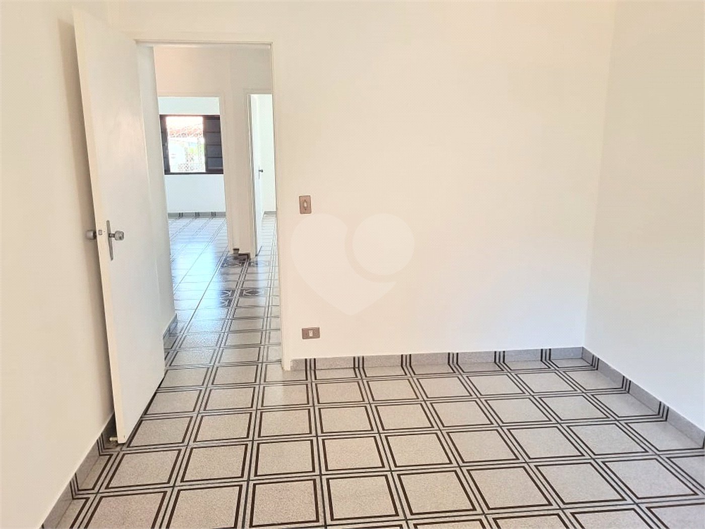 Casa à venda com 3 quartos, sendo 1 suíte, em Santana, São Paulo, SP