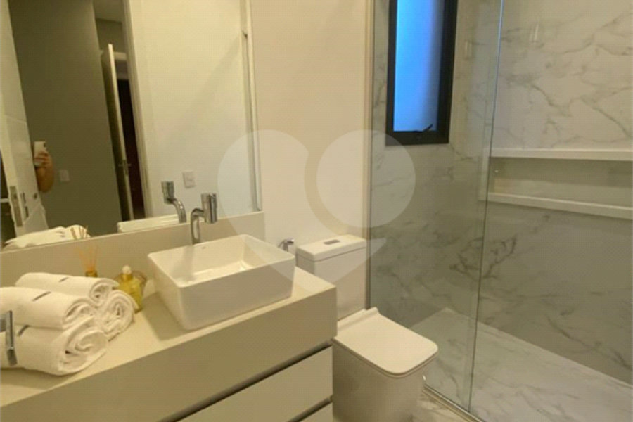 Casa à venda com 4 suítes no condomínio Genessis 2, Santana de Parnaíba - SP
