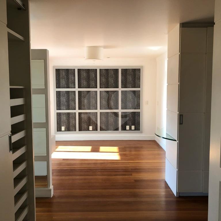 Apartamento à venda com 3 suítes em Vila Suzana, São Paulo, SP