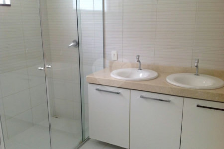 Casa à venda com 3 quartos, sendo 2 suítes,  no condomínio Real Park - Vila Oliveira, Mogi das Cruzes - SP