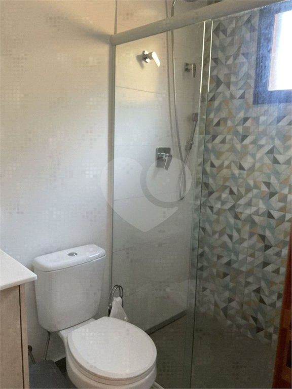 Casa à venda com 4 quartos, sendo 3 suítes,  no condomínio Vale da Santa Fé, Vinhedo - SP