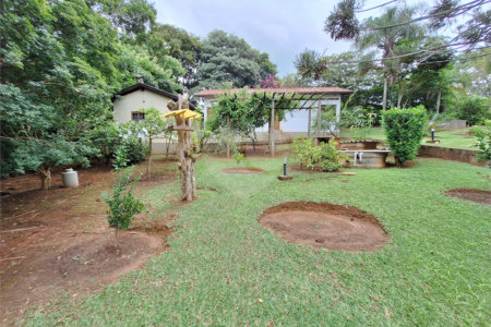 Casa à venda com 7 quartos, sendo 3 suítes, no condomínio Chacaras do Lago, Vinhedo - SP