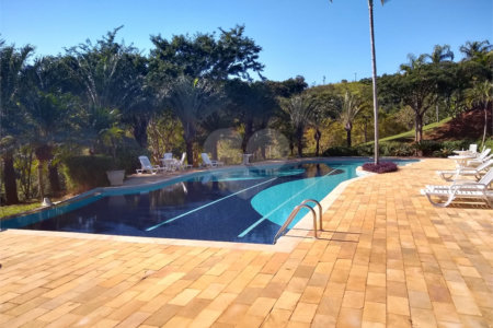 Casa à venda ou para alugar com 3 suítes no condomínio Jardim Vila Paradiso, Indaiatuba - SP