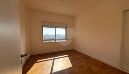 Apartamento à venda com 2 quartos, sendo 1 suíte,  em Cambuci, São Paulo, SP