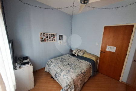 Sobrado à venda com 4 quartos, sendo 1 suíte, em Planalto Paulista, São Paulo, SP