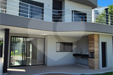Casa à venda com 3 suítes no condomínio Reserva dos Vinhedos, Louveira - SP