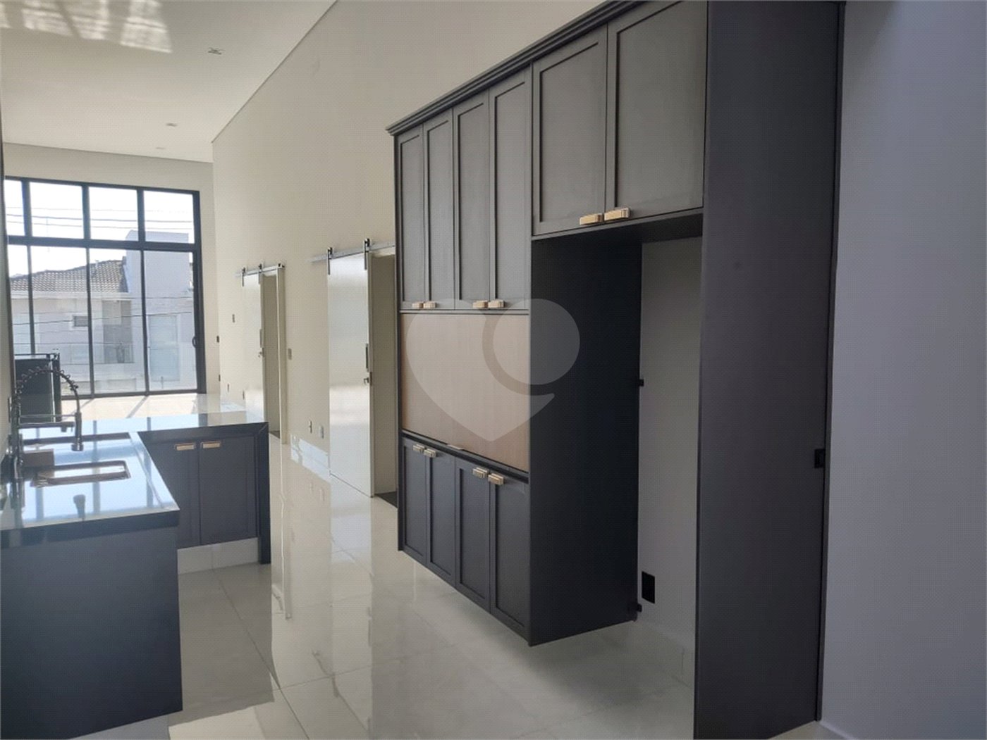 Casa à venda com 3 quartos, sendo 1 suíte,  no condomínio Madre Maria Vilac, Valinhos - SP