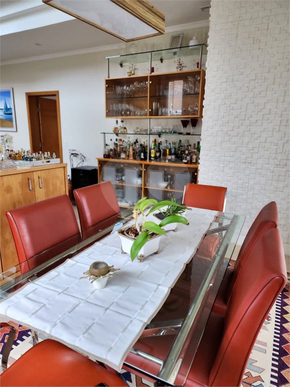 Casa à venda com 4 suítes no condomínio Pedra Grande, Atibaia - SP