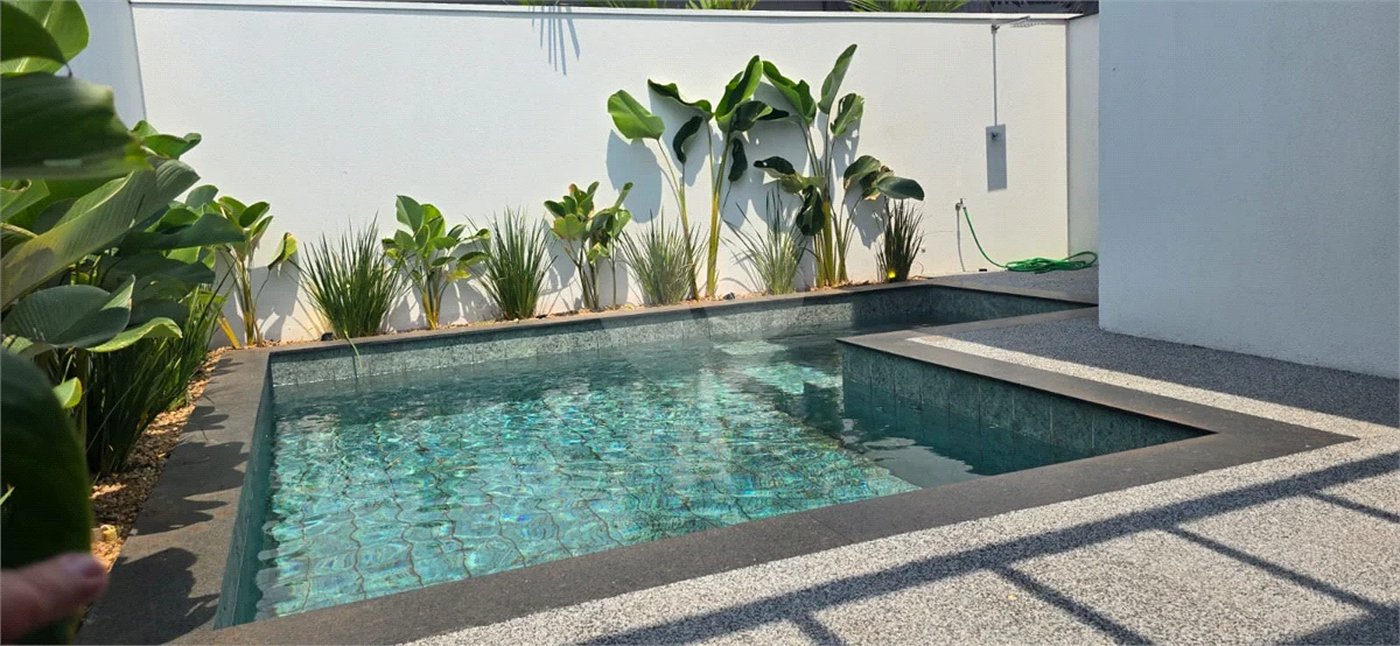 Casa à venda com 5 suítes no condomínio Parque Faber IV, São Carlos - SP