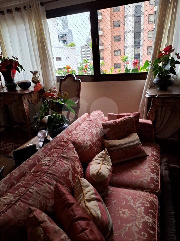 Apartamento à venda com 4 quartos, sendo 2 suítes,  em Brooklin Paulista, São Paulo, SP