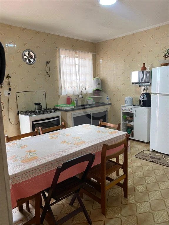 Três casas em terreno de 402m² , à venda no bairro Barcelona em São Caetano do Sul.