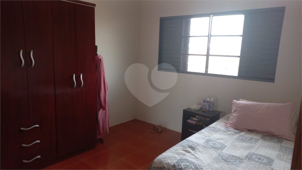 Sobrado à venda com 3 quartos em Jardim Bicão, São Carlos, SP
