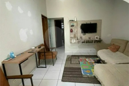Apartamento térreo , com 72m² , 3 dormitórios , à venda no bairro do Cambucí.