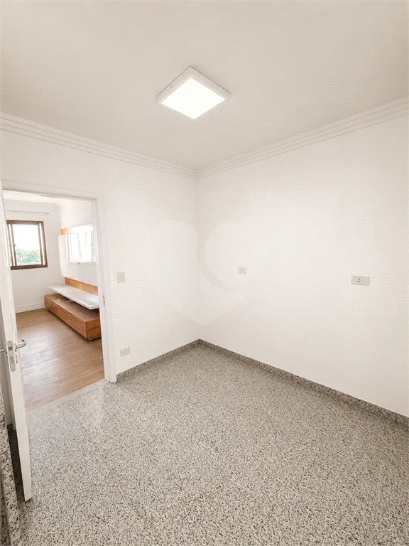Excelente apartamento à venda na Vila Reg. Feijó