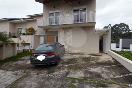 Casa à venda com 3 quartos, sendo 1 suíte, no condomínio Mosaico da Serra, Mogi das Cruzes - SP