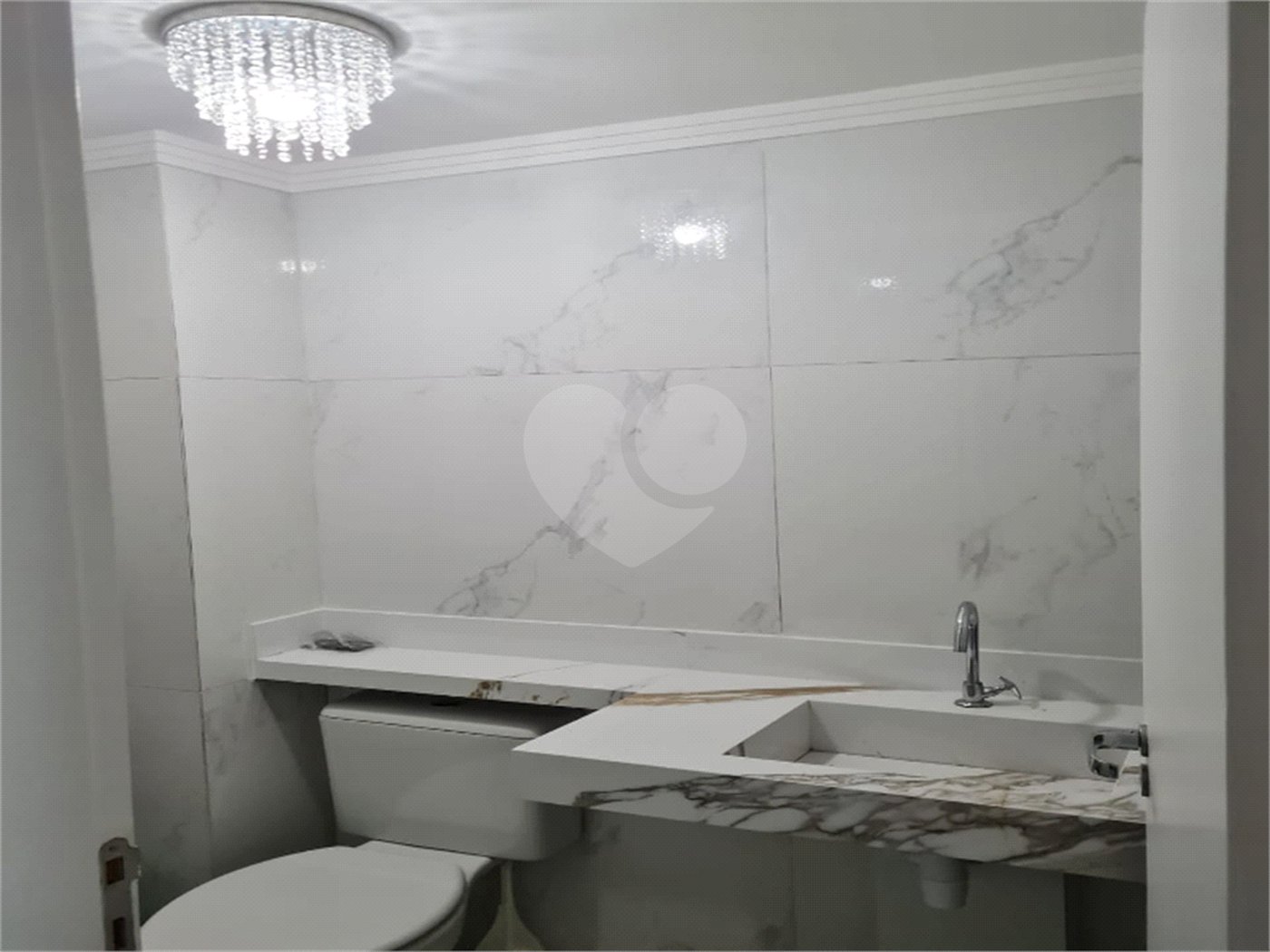 Apartamento à venda com 3 quartos, sendo 2 suítes, em Parque Reboucas, São Paulo, SP